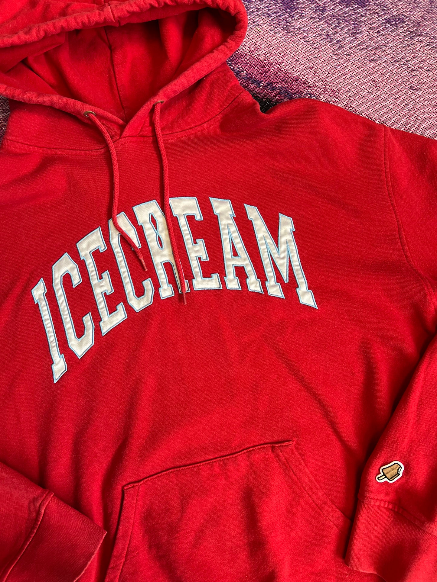 Icecream College Logo Emb. Hoodie Red