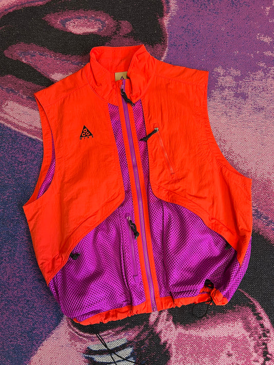 Nike ACG Active Vest Red/Purple