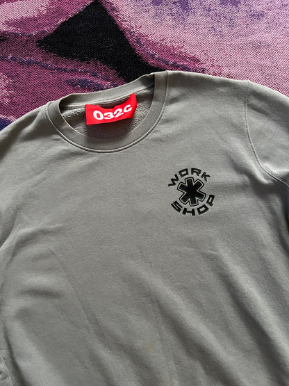 032c Crewneck