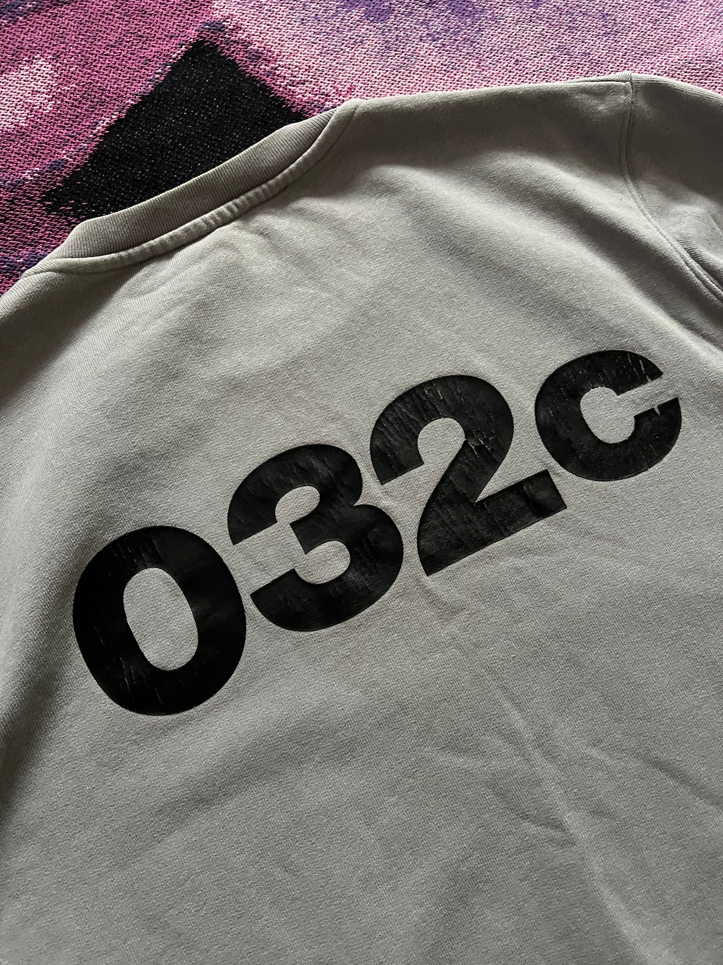 032c Crewneck