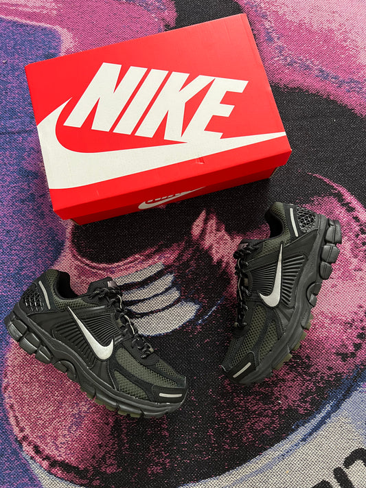 Nike Vomero 5 Black