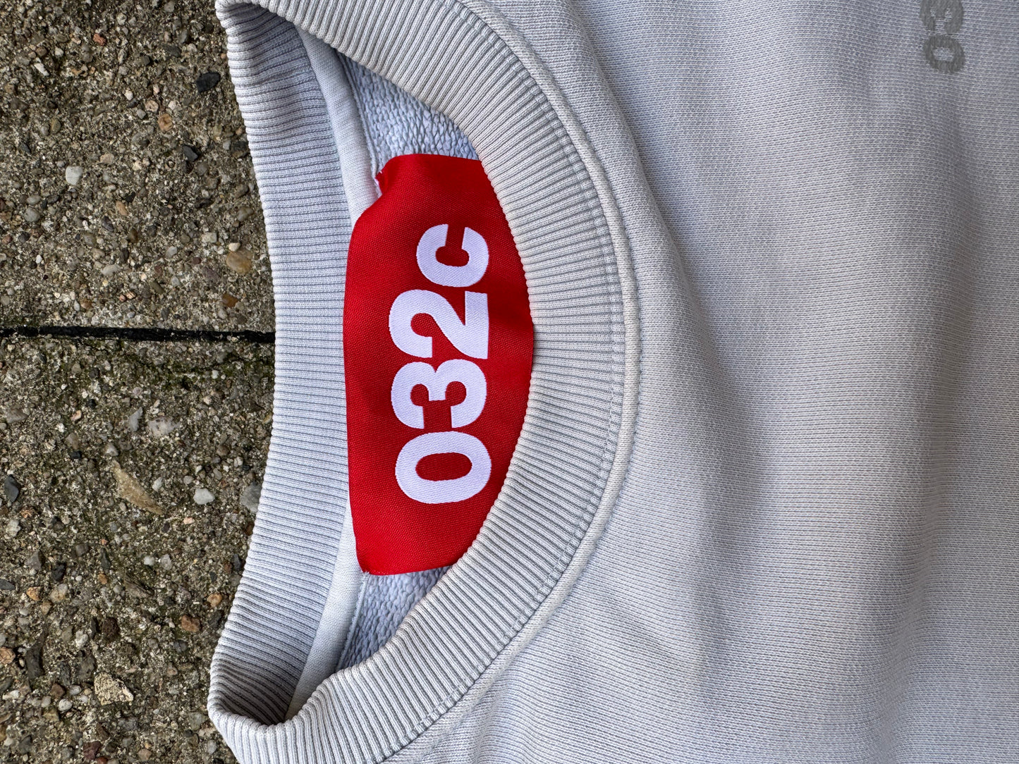 032c Heat Sensitive Crewneck